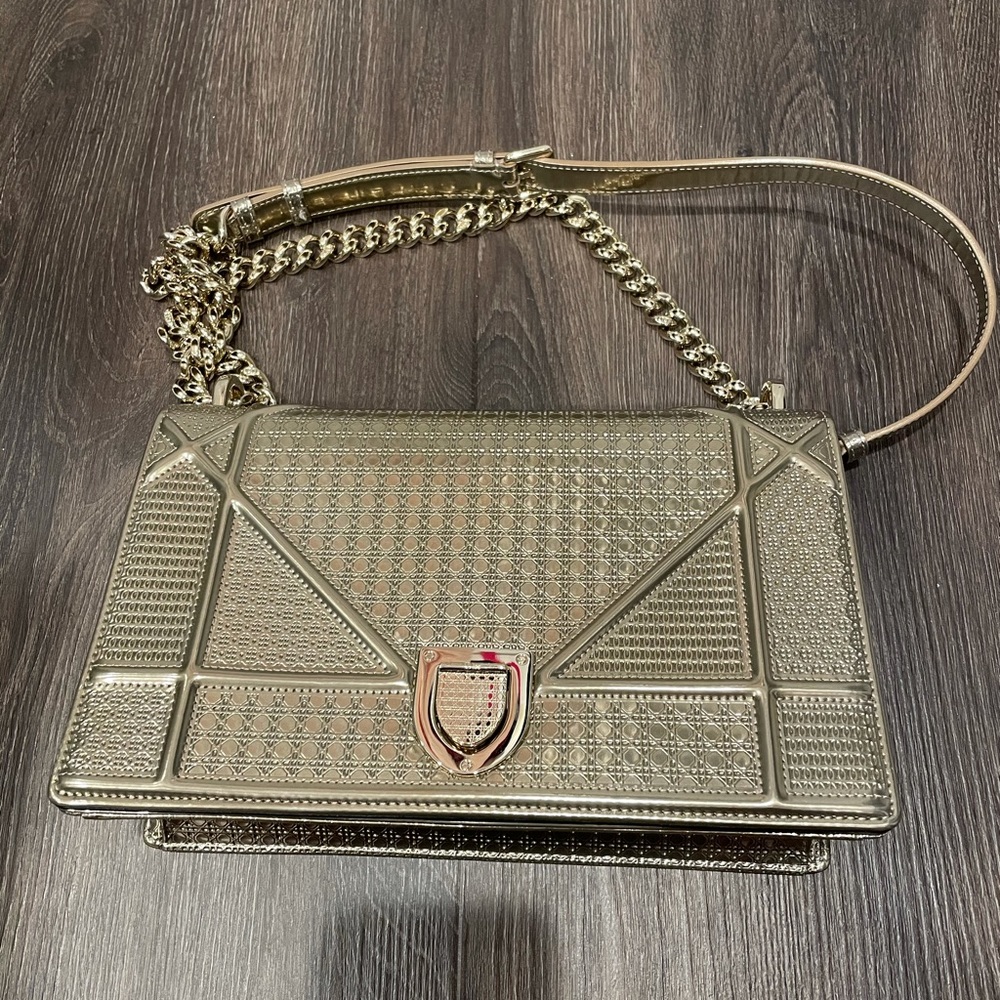 Diorama Microcannage Gold Chain Bag Small